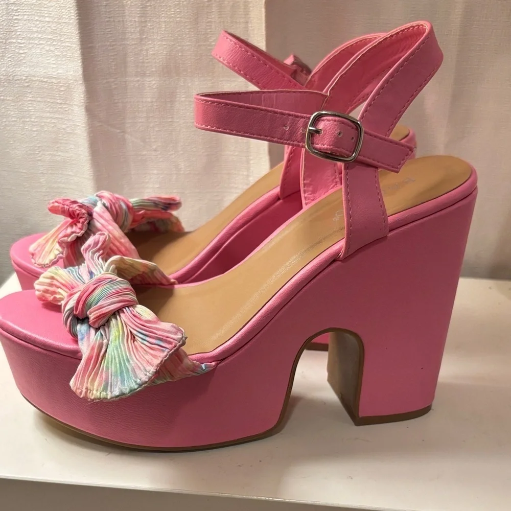 Bamboo Vibrant Pink Platform Heels with Multicolor Bow